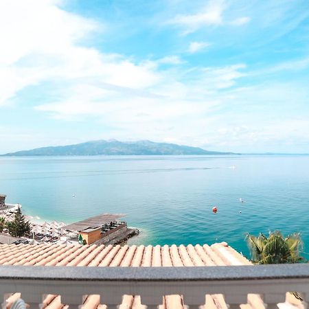 Vila E Bardhe Sarandë エクステリア 写真